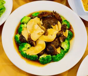 Sliced veggie abalone, veggie sea cucumber and mushroom stir-fry with vegetables at Tian Ci Vegan in Darlington
