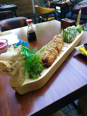 Veggie Crispy Roll & Veggie Roll at Seng Sushi in Karlsruhe