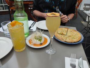 burrella, garlic bread and cocktailssss at Plant Club in North London