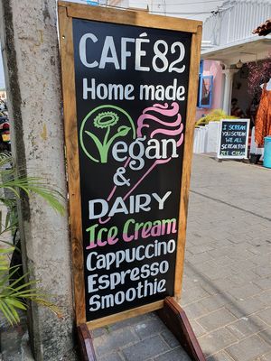 There is a special menu with vegan options at Cafe 82 in Galle