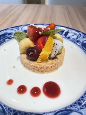 季節のフルーツタルト  at M's Table in Yokohama