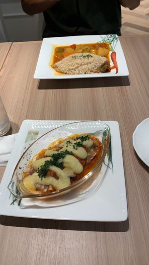 Lasagna and veggie curry at M's Table in Yokohama