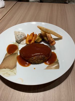 Hamburg steak at M's Table in Yokohama