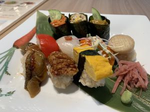 Vegan sushi at M's Table in Yokohama