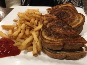 Ruben at Blondie's in Flint