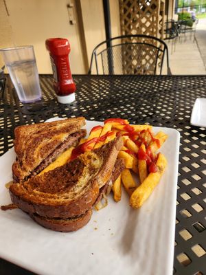  at Blondie's in Flint