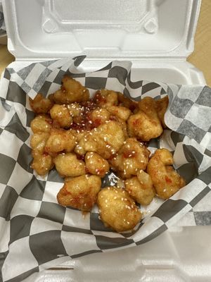 General Taos cauliflower… super tasty.. brought that heat 🌶️…..Blondies for the win. Appreciate you in Flint!!!  at Blondie's in Flint