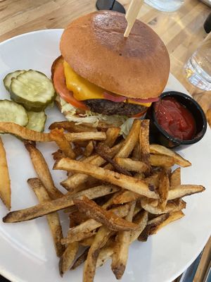 Burger  at Verdura in Phoenix