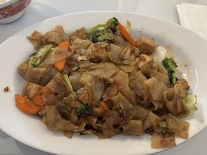 Pad se ew  at Royal Thai Bistro in Big Bear City