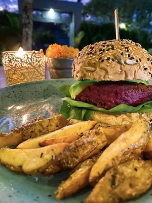Vegan Beet Butger  at Kayu Lembongan in Lembongan