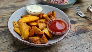 Potato wedges at LoveBurger in Berlin