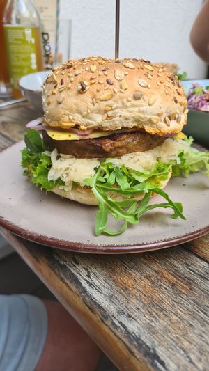 New Yirk style burger with extra cheese and jalapeños at LoveBurger in Berlin