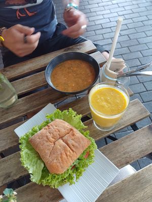 Lentil soup and hummus sandwich at VegB12 in Tallinn
