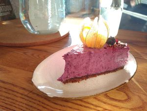 Blackcurrant cake #raw #cake #rawcake at VegB12 in Tallinn