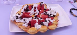 Custom waffle at Waffles Folies in Paris