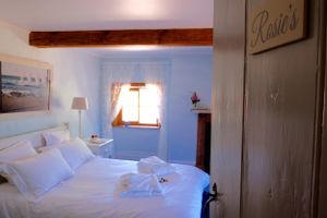 Rosie's, our romantic vintage style double bedroom. Shared quality shower on landing. at Lut's B&B in South Hykeham