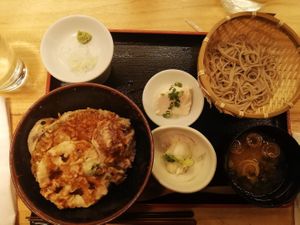 Vegetable tempura with soba and misu at Gonpachi - Asakusa Azumabashi in Tokyo