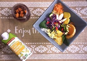 Buddha Bowl Vegan with gourmet sauce : peanut, curry, tamari, ginger, sesame... at Biogstore in Nice