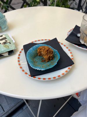 a bit of my vegan carrot cake  at Cafezal in Milan