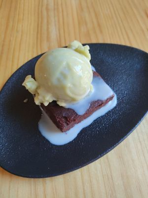 Brownie at Avocado Love in Madrid