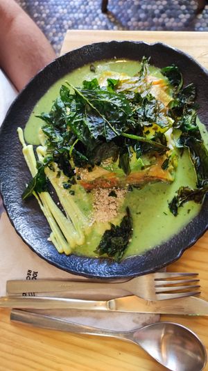 Lasaña at Avocado Love in Madrid