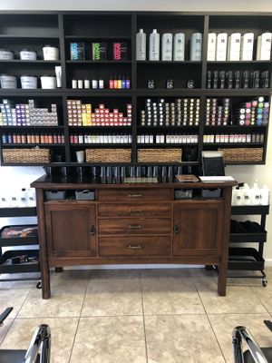 Color bar at Scisters Salon in La Mesa