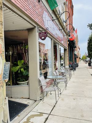 Storefront  at Caffe Amadeus in Indiana