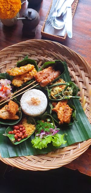 Nasi cmpur at Sun Sun Warung in Ubud