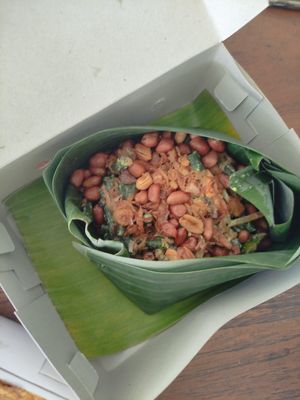 Green bean side at Sun Sun Warung in Ubud