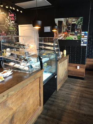 Where you order at Wisdom's Vegan Bakery & Cafe in Spring