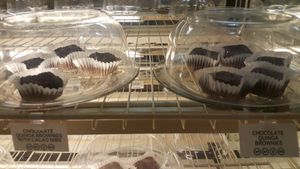 So many of the baked goods were marked vegan - including cookies &  mini cashew cheesecakes at Healthyums in Zion