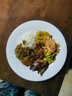 🍛 at Cosmic Power Woody Cottage in Nidangala