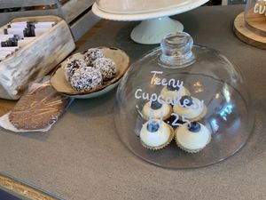 Mini cupcakes at Va Va Vegan in Amersham