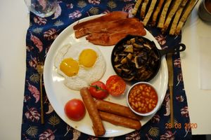 en. breakfast - Yummy! at Vegotel in Blije