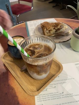 Apple Pie & Coffee  at filtro in The Hague