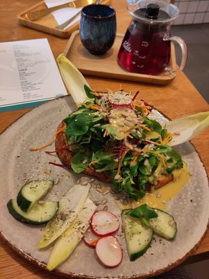 Grilled bread with smashed Avocado at filtro in The Hague