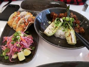 Tacos and tofu Tao 😋 at Bistro Tendresse in Montreal