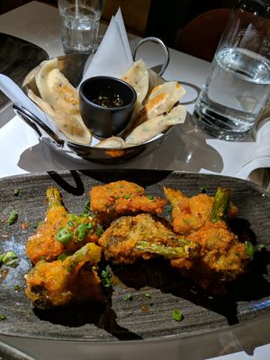 Brocoli bang bang et Dumpling at Bistro Tendresse in Montreal