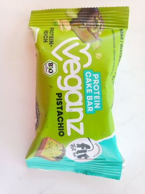 Vegan protein bar. They offer several kinds at Müller in Campos