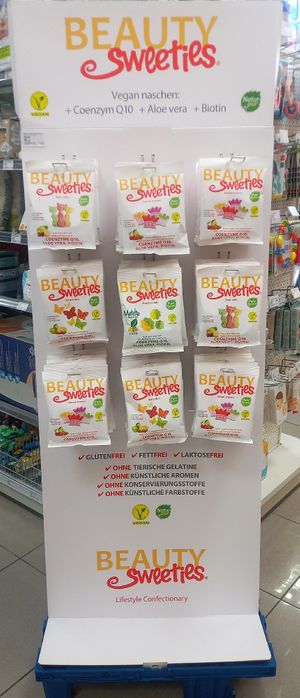 Vegan winegums with added vitamins, Q10, etc at Müller in Campos