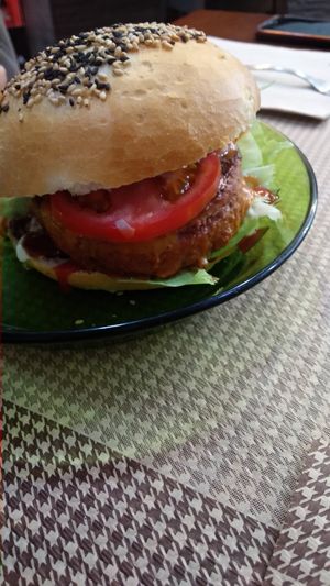 Hamburguesa de Heura at Mostaza y Media in Gijon