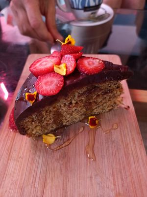 Tarta de plátano y chocolate at Mostaza y Media in Gijon