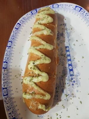 Garlic bread at Mostaza y Media in Gijon