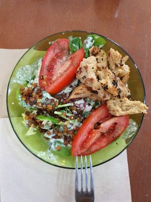 Ensalada César at Mostaza y Media in Gijon