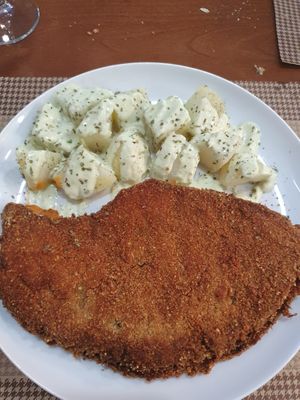 Every time we are in Gijon, the first restaurant we go to is Mostaza y Media. From the first time we found this little place we were treated with the
 biggest smiles and friendline at Mostaza y Media in Gijon