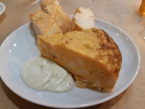Spanish tortilla at Mostaza y Media in Gijon