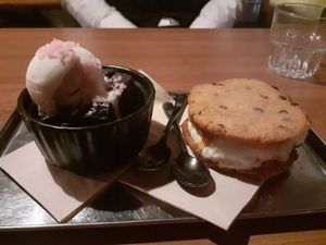 Kladdkaka and ice-cream sandwich at Dirty Vegan in Stockholm