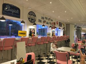 Interiør  at Stacy's Diner in Koege