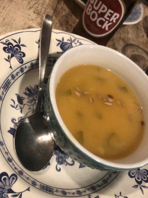 Sopa de abóbora com sementes   at Casa da Horta in Porto