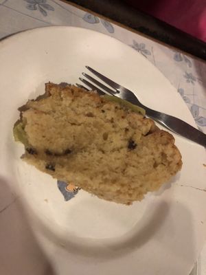 Bolo de chocolate caramelo e kiwi   at Casa da Horta in Porto